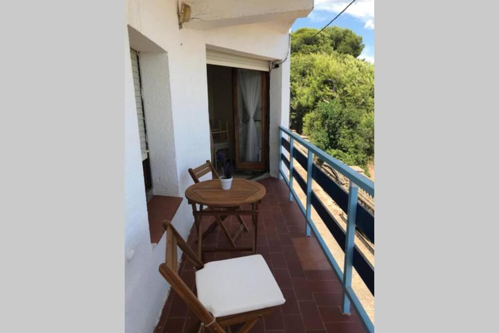 El Faro Apartaments Platja Llarga-Les Salines-Tgn Тарагона Екстериор снимка