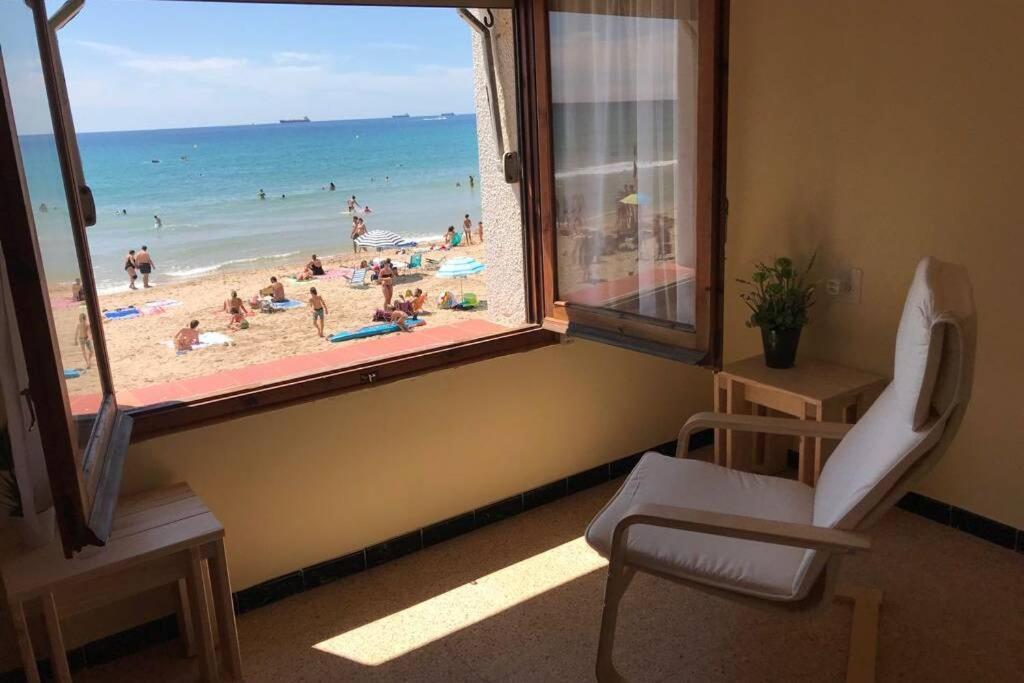 El Faro Apartaments Platja Llarga-Les Salines-Tgn Тарагона Екстериор снимка