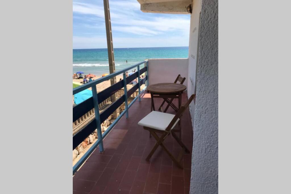 El Faro Apartaments Platja Llarga-Les Salines-Tgn Тарагона Екстериор снимка