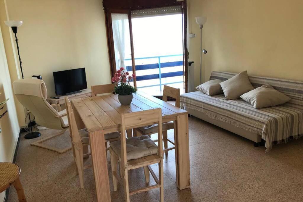 El Faro Apartaments Platja Llarga-Les Salines-Tgn Тарагона Екстериор снимка