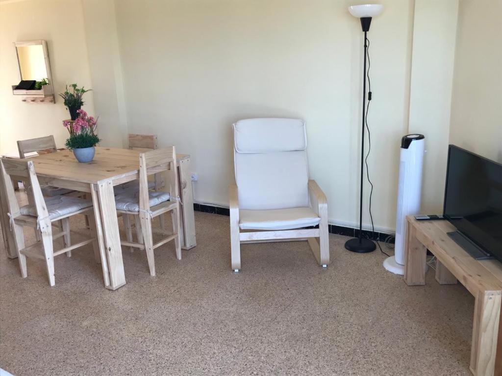 El Faro Apartaments Platja Llarga-Les Salines-Tgn Тарагона Екстериор снимка
