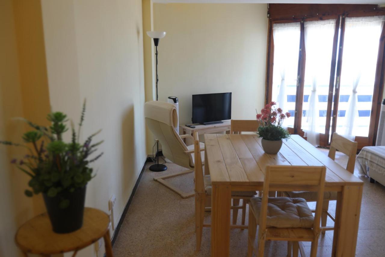 El Faro Apartaments Platja Llarga-Les Salines-Tgn Тарагона Екстериор снимка