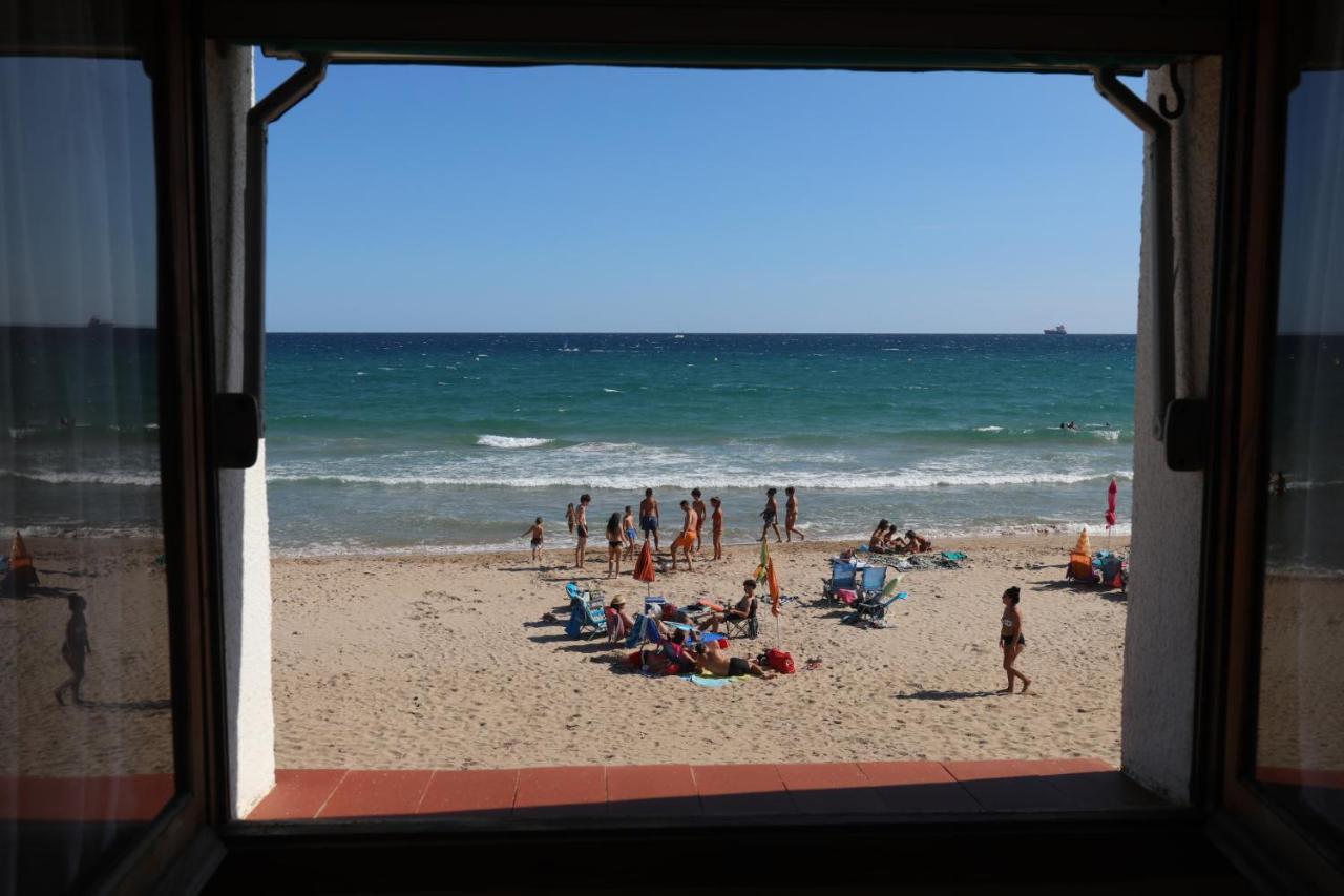 El Faro Apartaments Platja Llarga-Les Salines-Tgn Тарагона Екстериор снимка