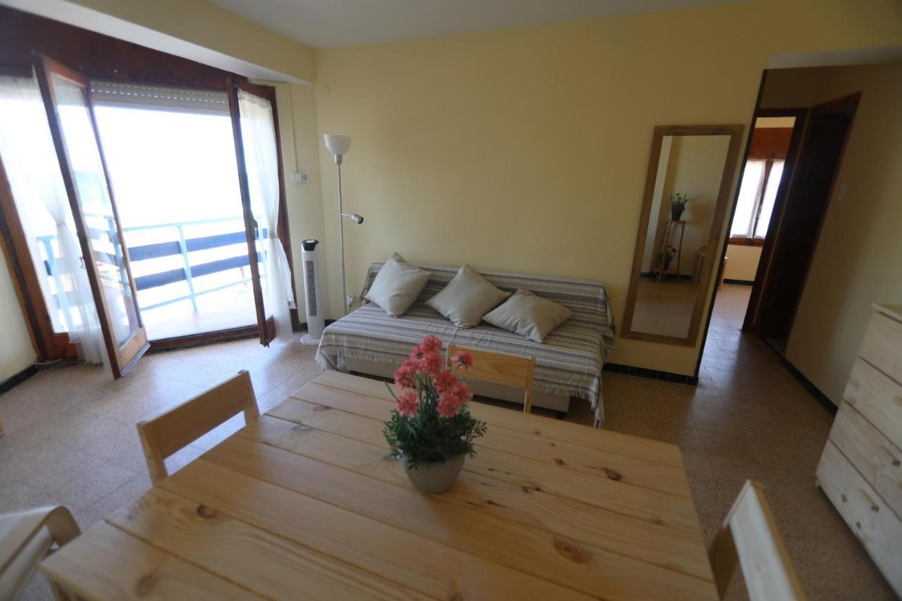 El Faro Apartaments Platja Llarga-Les Salines-Tgn Тарагона Екстериор снимка